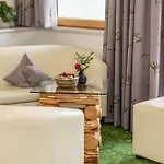Hartweger's 4*