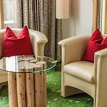 Hartweger's Hotel 4*