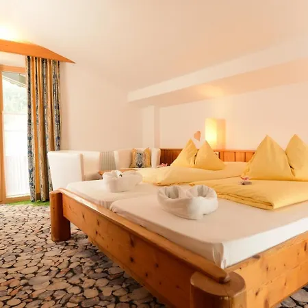 Hartweger's Hotel 4*