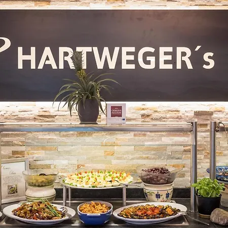Hartweger's האוס