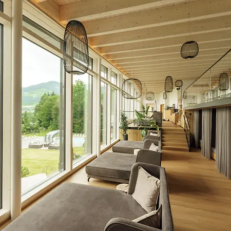 Hartweger's Hotel 4*