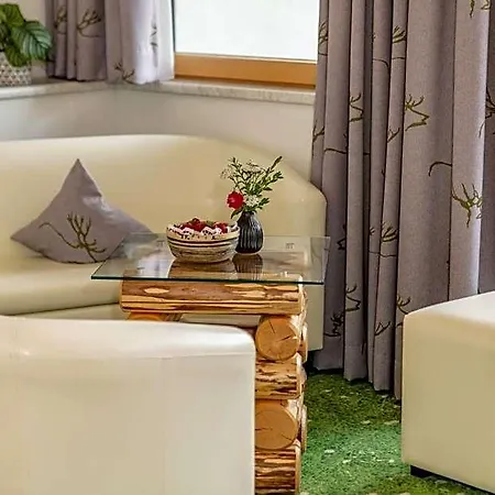Hartweger's Hotel 4*