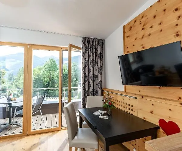 Hartweger's Hotel 4*