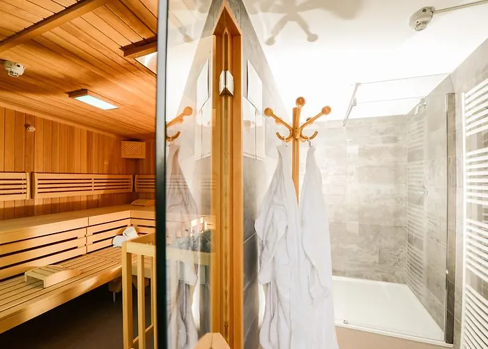 Hartweger's Hotel 4*