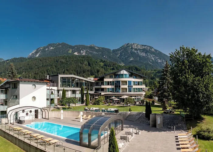 Hartweger's Hotel 4*